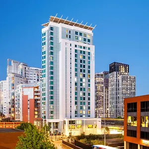 **** מלון Radisson Blu Hotel, בריטניה