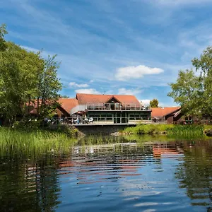 Chevin Country Park & 3* Отли